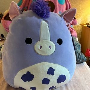 Meadow the Squishmallow